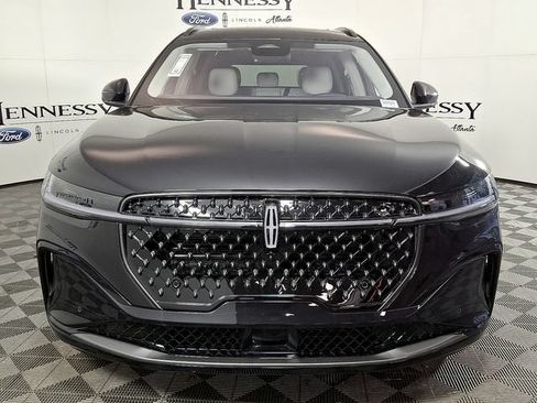 Used 2026 Lincoln Nautilus Reserve AWD/4WD image 2