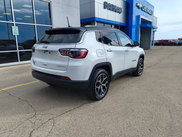 Used 2025 Jeep Compass Limited AWD/4WD image 5
