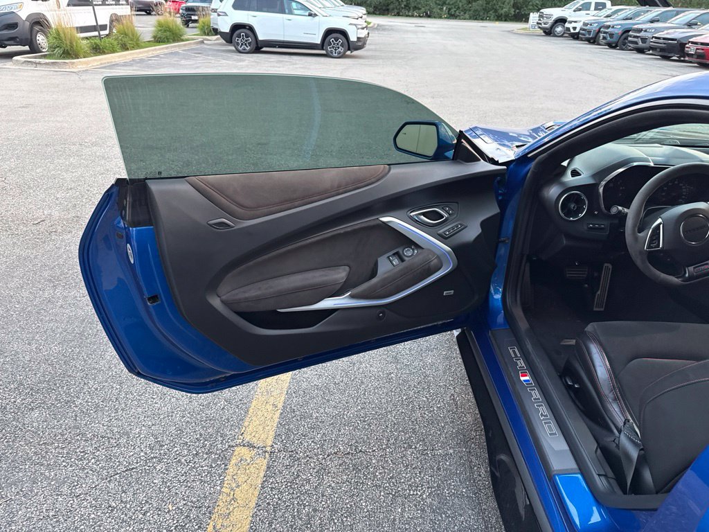 Used 2018 Chevrolet Camaro ZL1 RWD image 6