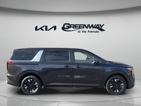 New 2026 Kia Carnival LXS FWD image 5