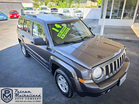 Used 2014 Jeep Patriot Sport image 1