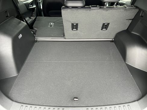 New 2026 Chevrolet Equinox LT w/ Convenience Package II image 18