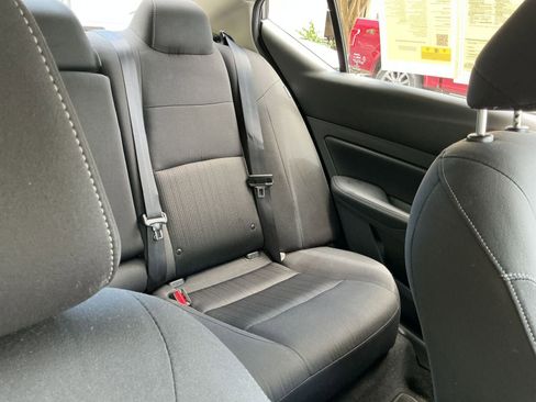 Used 2025 Nissan Altima 2.5 SV FWD image 32