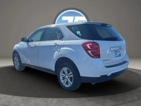 Used 2017 Chevrolet Equinox LS FWD image 18