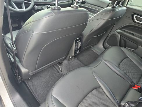 New 2026 Jeep Compass Latitude image 23