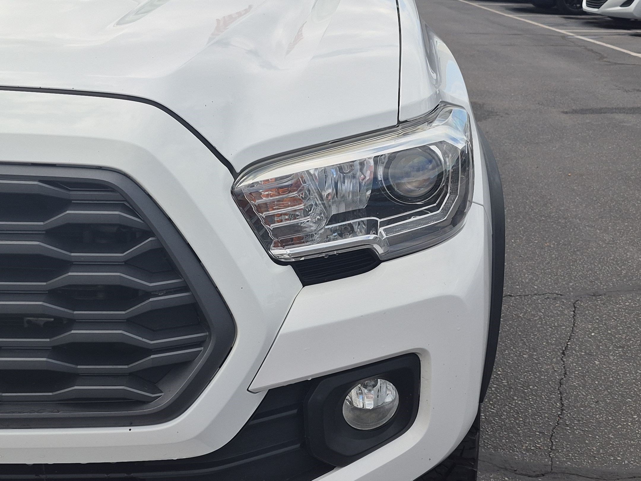 Used 2020 Toyota Tacoma TRD Off-Road w/ TRD Premium Off Road Package AWD/4WD image 12