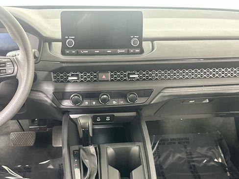 Used 2024 Honda Accord EX image 18