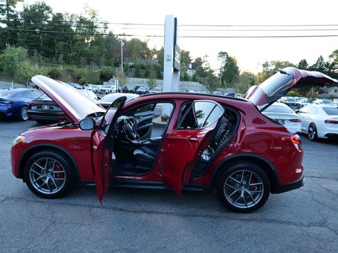 Used 2018 Alfa Romeo Stelvio Ti Sport image 61