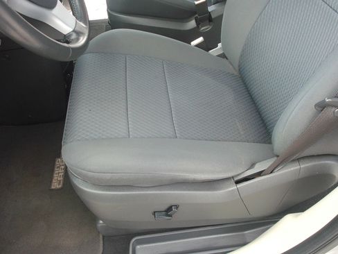 Used 2010 Dodge Grand Caravan SXT FWD image 13