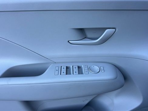 New 2026 Hyundai Kona SE image 11