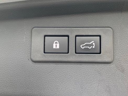 Used 2023 Subaru Outback Limited AWD/4WD image 7