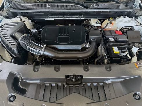 Used 2024 Chevrolet Blazer LT FWD image 29