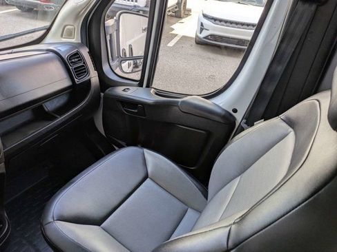 Used 2023 RAM ProMaster 2500 FWD image 18