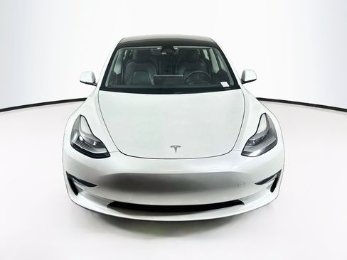 Used 2021 Tesla Model 3 Standard Range Plus RWD image 2