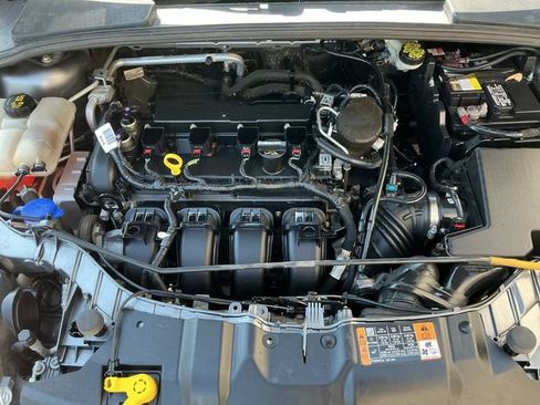Used 2014 Ford Focus SE FWD image 16