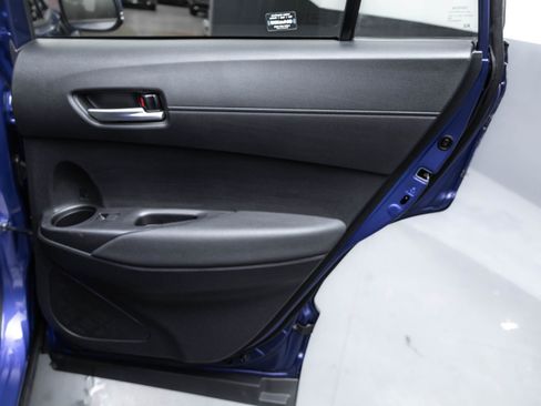 Used 2024 Toyota Corolla Cross XLE image 35