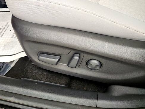 Used 2023 Hyundai Kona SE w/ Cargo Package FWD image 11