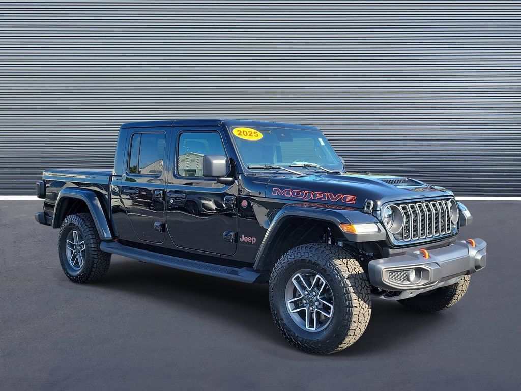 Used 2025 Jeep Gladiator Mojave w/ Convenience Group AWD/4WD image 2