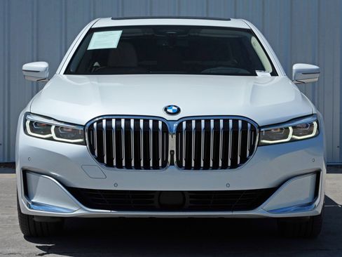 Used 2020 BMW 750i xDrive w/ Executive Package image 6