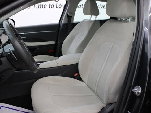 Used 2025 Hyundai Sonata SEL FWD image 14