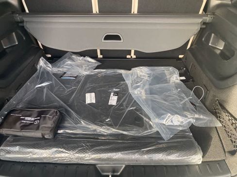 New 2026 Mercedes-Benz GLB 250 4MATIC image 18