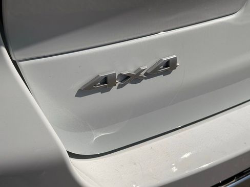 New 2026 Jeep Grand Cherokee L Laredo AWD/4WD image 32