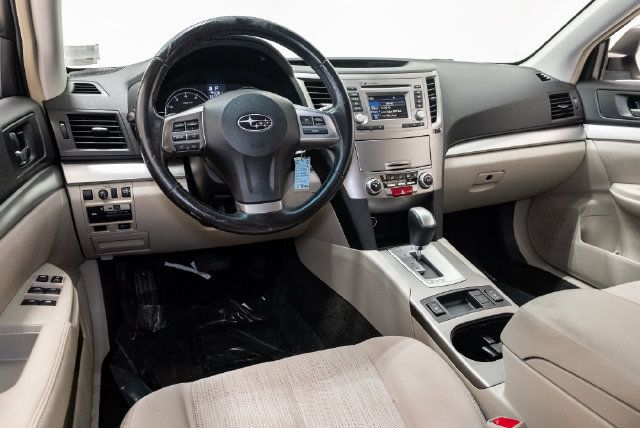 Used 2014 Subaru Outback 2.5i Premium AWD/4WD image 7