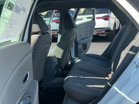 New 2026 Hyundai Elantra SE image 12