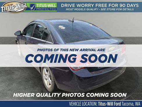 Used 2015 Chevrolet Cruze LT w/ Sun And Sound Package FWD image 4