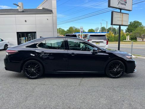 Used 2024 Toyota Camry XSE FWD image 3