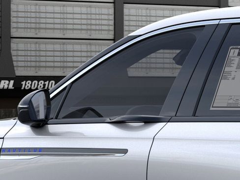 New 2026 Lincoln Nautilus Premier AWD/4WD image 20
