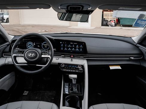 New 2026 Hyundai Elantra Limited image 11