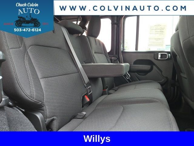 Used 2023 Jeep Wrangler Unlimited w/ Cold Weather Group AWD/4WD image 19