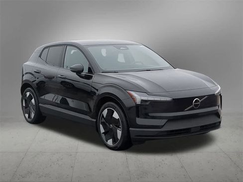 Used 2025 Volvo EX30 Plus w/ Protection Package Premier image 8