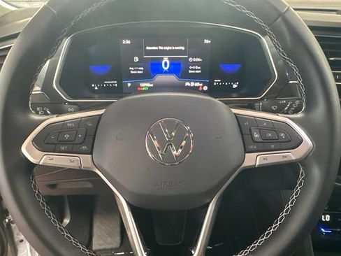 Certified 2023 Volkswagen Tiguan SE w/ Panoramic Sunroof Package image 29