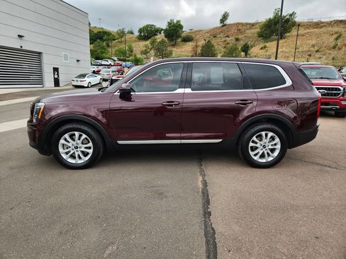 Certified 2022 Kia Telluride LX FWD image 4