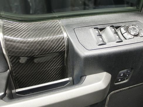 Used 2018 Ford F150 Raptor w/ Equipment Group 802A Luxury image 32