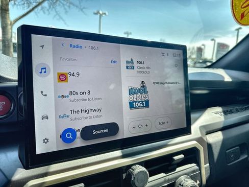 Used 2024 Toyota Tacoma TRD Off-Road image 25