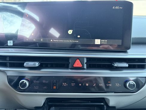 New 2025 Kia Sorento EX image 28