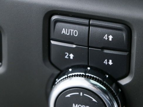 Used 2025 GMC Sierra 1500 AT4 w/ AT4 Preferred Package AWD/4WD image 23