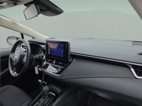 Used 2024 Toyota Corolla LE FWD image 21