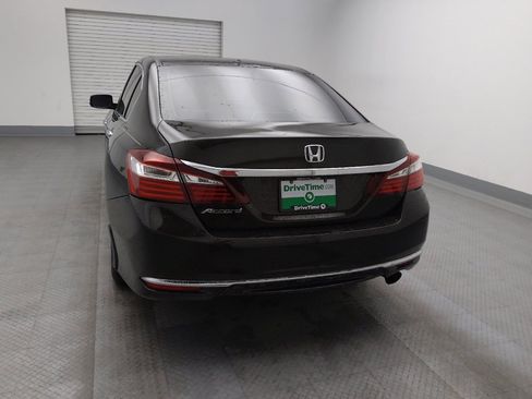 Used 2017 Honda Accord EX image 6
