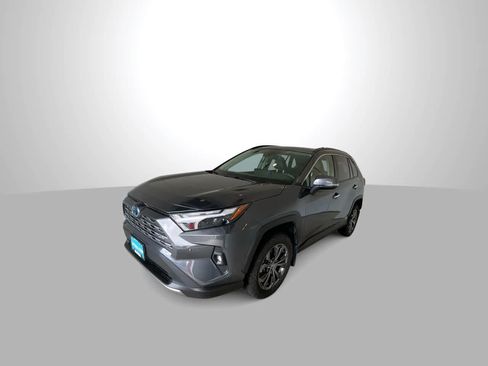 Used 2023 Toyota RAV4 Limited AWD/4WD image 4