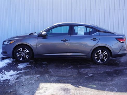 Used 2023 Nissan Sentra SV image 3