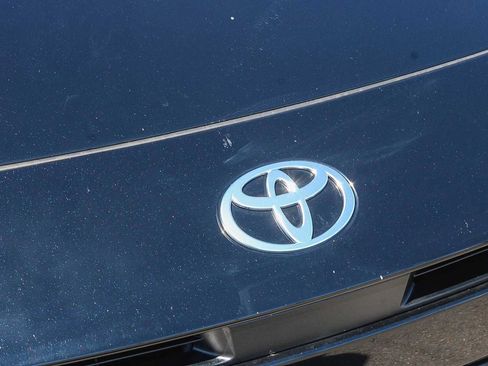 Used 2026 Toyota Camry SE FWD image 5