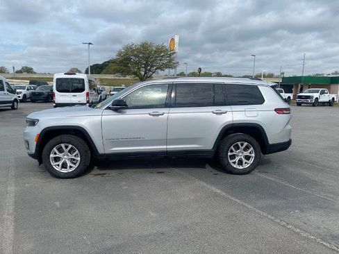 Used 2023 Jeep Grand Cherokee L Limited AWD/4WD image 4