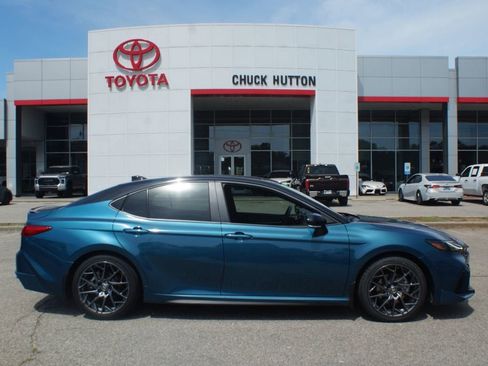 Used 2025 Toyota Camry XSE w/ Premium Package FWD image 1