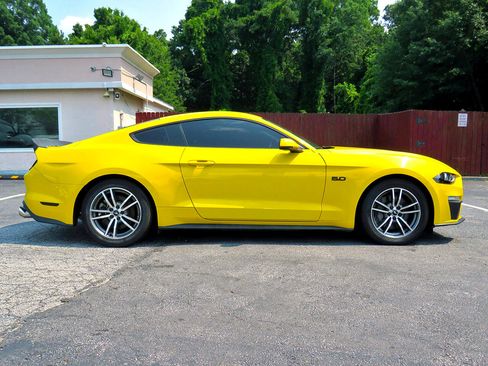 Used 2018 Ford Mustang GT Premium image 6