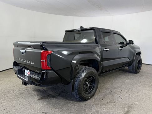 Used 2024 Toyota Tacoma Limited w/ Limited Package (LT) AWD/4WD image 9