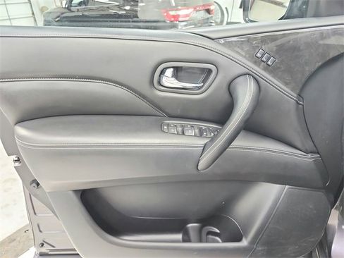 Used 2024 INFINITI QX80 Luxe image 34
